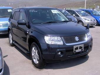 2005 Suzuki Escudo Photos