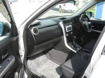 2005 Suzuki Escudo Photos