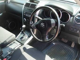 2005 Suzuki Escudo Photos