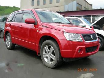 2005 Suzuki Escudo Photos