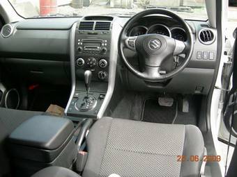 2005 Suzuki Escudo Pictures