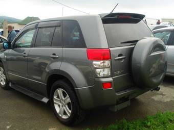 2005 Suzuki Escudo Photos