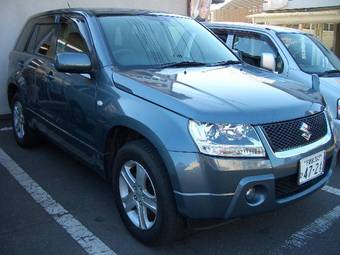 2005 Suzuki Escudo Pictures