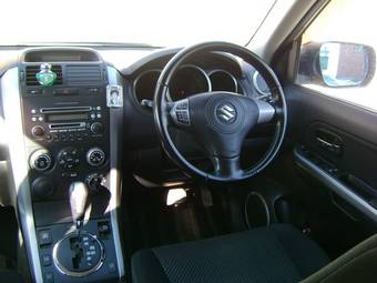 2005 Suzuki Escudo Pictures