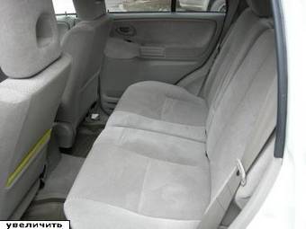 2005 Suzuki Escudo Photos