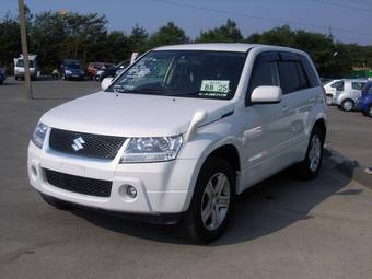 2005 Suzuki Escudo Photos