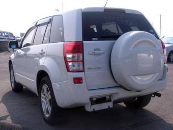 2005 Suzuki Escudo Photos