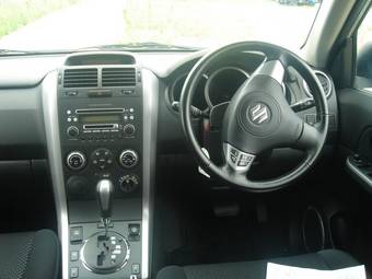 2005 Suzuki Escudo Photos
