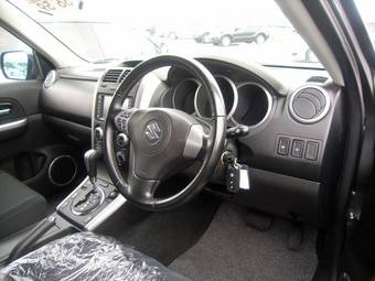 2005 Suzuki Escudo Pictures