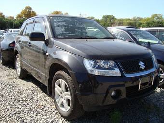 2005 Suzuki Escudo Photos