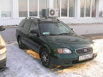 2000 Suzuki Esteem Photos