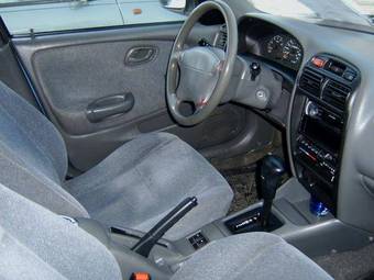 2000 Suzuki Esteem Photos