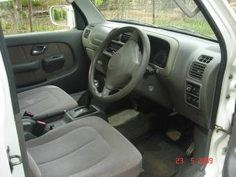 2000 Suzuki Every Plus Images