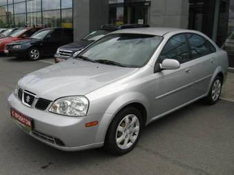 2004 Suzuki Forenza Pictures