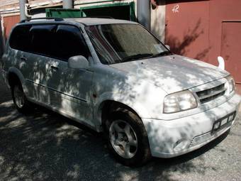 2000 Suzuki Grand Escudo Photos
