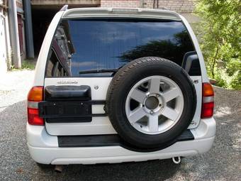 2000 Suzuki Grand Escudo Photos