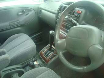 2001 Suzuki Grand Escudo Photos