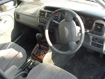 2001 Suzuki Grand Escudo Photos