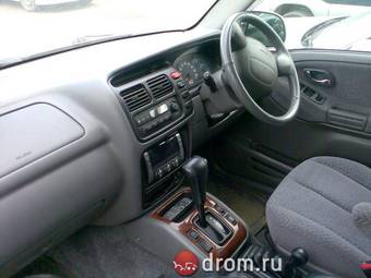 2001 Suzuki Grand Escudo Pictures