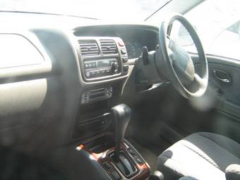 2001 Suzuki Grand Escudo Photos
