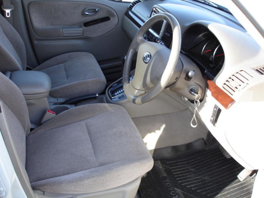 2004 Suzuki Grand Escudo