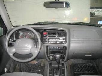 1999 Suzuki Grand Vitara Pictures