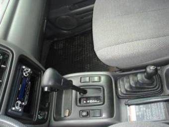 2000 Suzuki Grand Vitara Photos