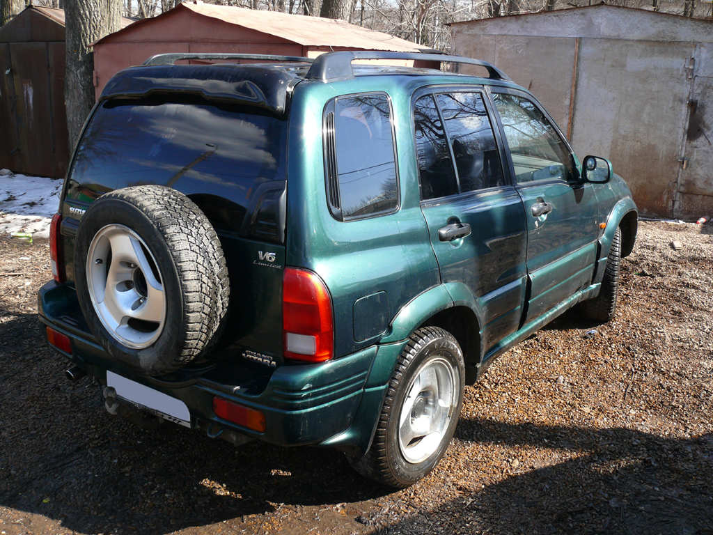 Suzuki grand vitara 2000 год