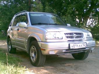 2000 Suzuki Grand Vitara Pictures