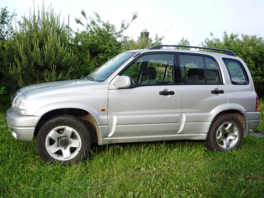 Suzuki grand vitara 2000 год