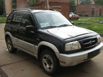 2000 Suzuki Grand Vitara Pictures