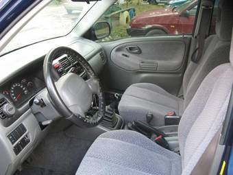 2002 Suzuki Grand Vitara Pictures