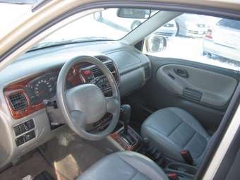 2003 Suzuki Grand Vitara Images