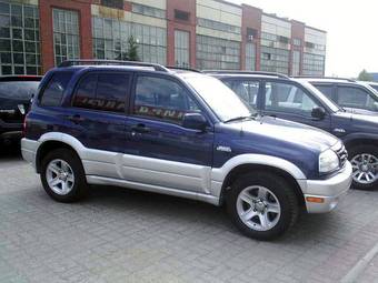 2003 Suzuki Grand Vitara Pictures