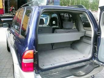 2003 Suzuki Grand Vitara Pictures