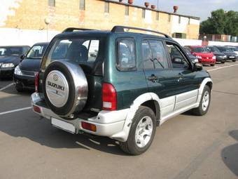 2003 Suzuki Grand Vitara Pictures