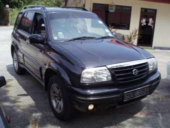 2004 Suzuki Grand Vitara Photos