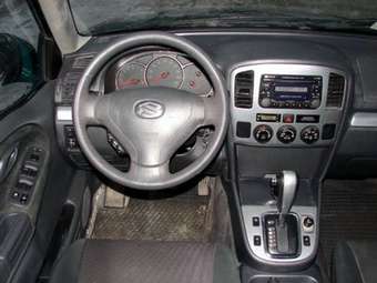 2004 Suzuki Grand Vitara Pictures