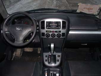 2004 Suzuki Grand Vitara Pictures