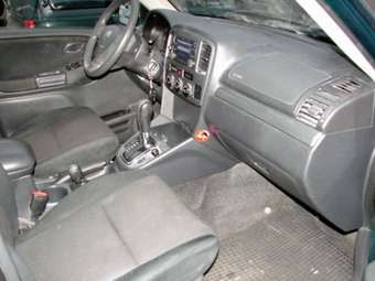 2004 Suzuki Grand Vitara Photos