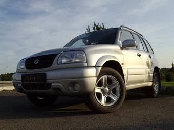 2004 Suzuki Grand Vitara Photos