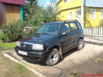 2004 Suzuki Grand Vitara Photos