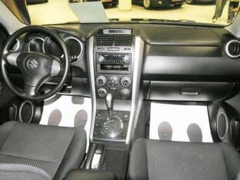 2005 Suzuki Grand Vitara Photos