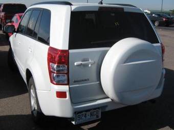 2005 Suzuki Grand Vitara Pictures