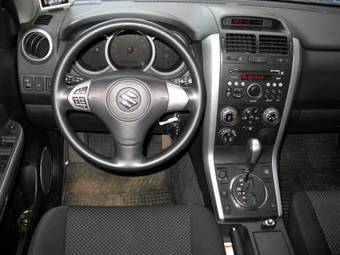 2006 Suzuki Grand Vitara Pics