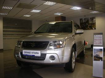 2009 Suzuki Grand Vitara Photos