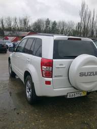 2009 Suzuki Grand Vitara Photos