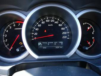 2010 Suzuki Grand Vitara Pictures