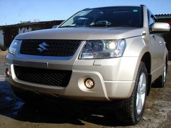 2010 Suzuki Grand Vitara Pictures