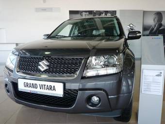 2010 Suzuki Grand Vitara Photos